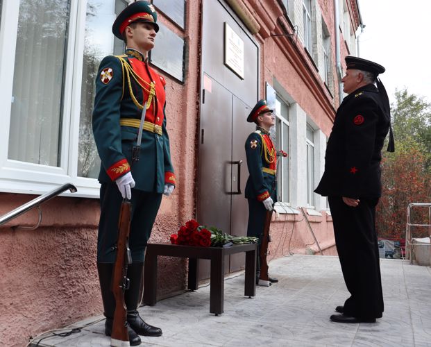 10 НОЯБРЯ 2022 ГОДА ВЕТЕРАНЫ И ВОЕННОСЛУЖАЩИЕ ВОЕННОГО ИНСТИТУТА ПРИНЯЛИ УЧАСТИЕ В ЦЕРЕМОНИИ ОТКРЫТИЯ МЕМОРИАЛЬНОЙ ДОСКИ