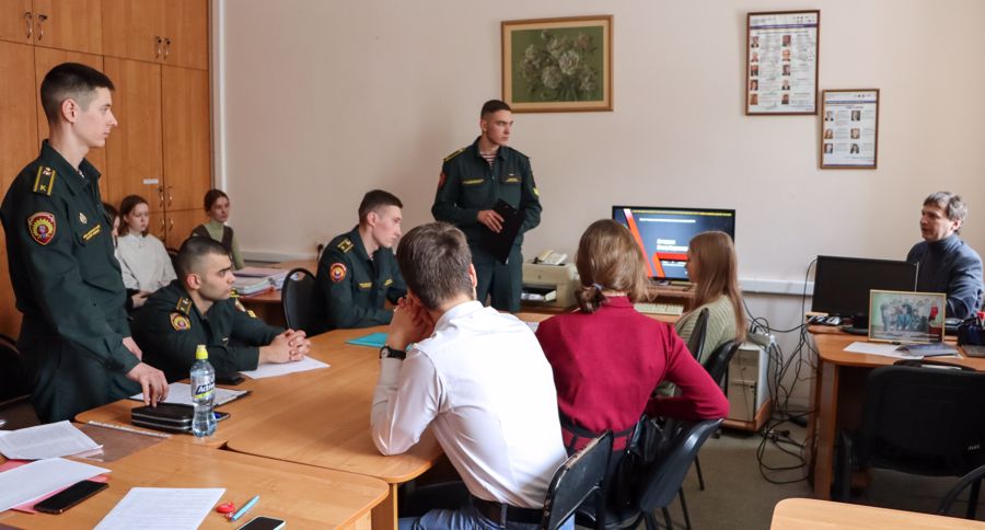 17 февраля 2023 года курсанты военного института приняли участие в научно-практической конференции