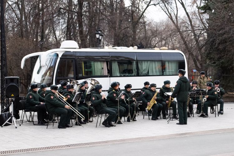 15 марта 2023 года, в День добрых дел военнослужащие военного института организовали концерт
