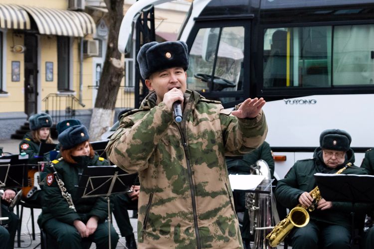 15 марта 2023 года, в День добрых дел военнослужащие военного института организовали концерт