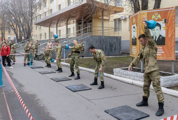 27 марта 2023 года в военном институте проведен спортивный праздник, приуроченный к празднованию Дня войск национальной гвардии Российской Федерации