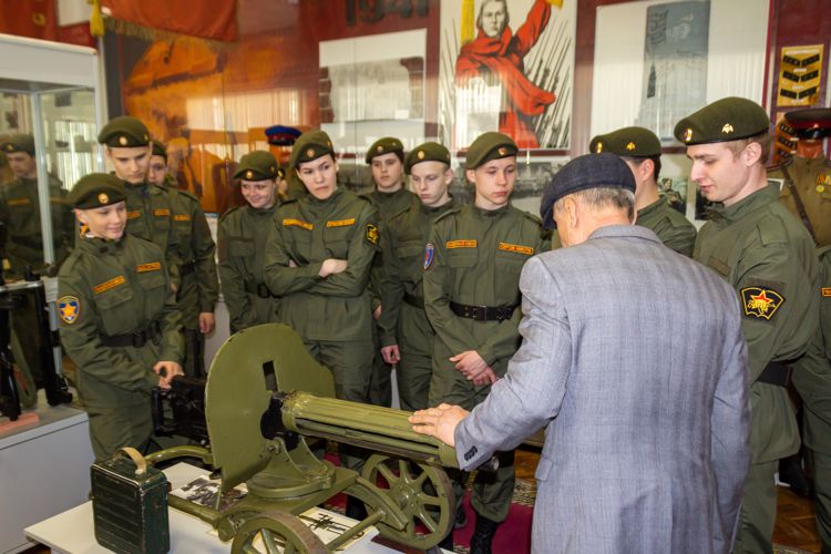 17 апреля 2023 года военный институт посетили участники общественного движения «Гвардейская смена»