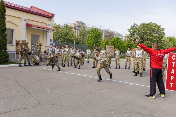 1 мая 2023 года в военном институте проведен спортивный праздник