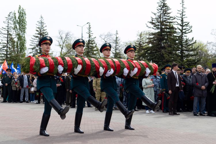 9 мая 2023 года военнослужащие военного института приняли участие в церемонии возложения цветов к Вечному огню в Парке Победы
