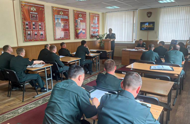 С 14 по 15 июня в военном институте проведены учебно-методические сборы с руководителями групп военно-политической подготовки
