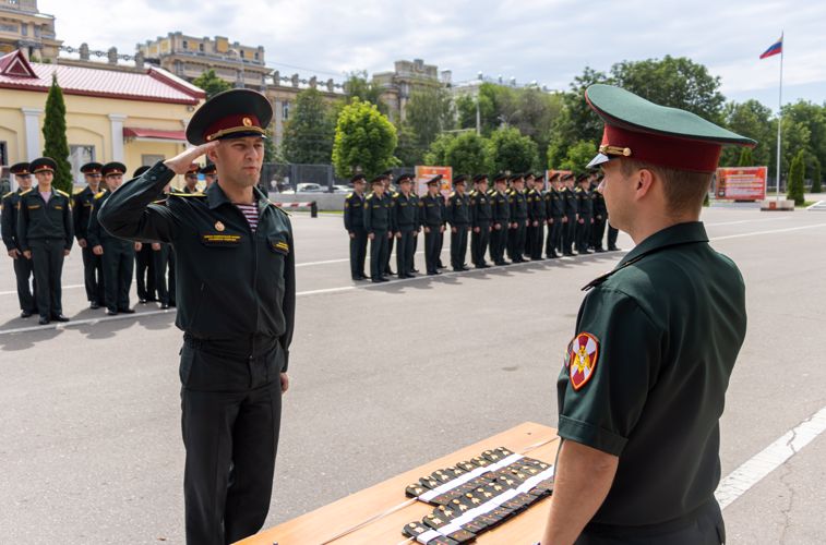 16 июня 2023 года в военном институте состоялась торжественная церемония вручения выпускникам офицерских погон