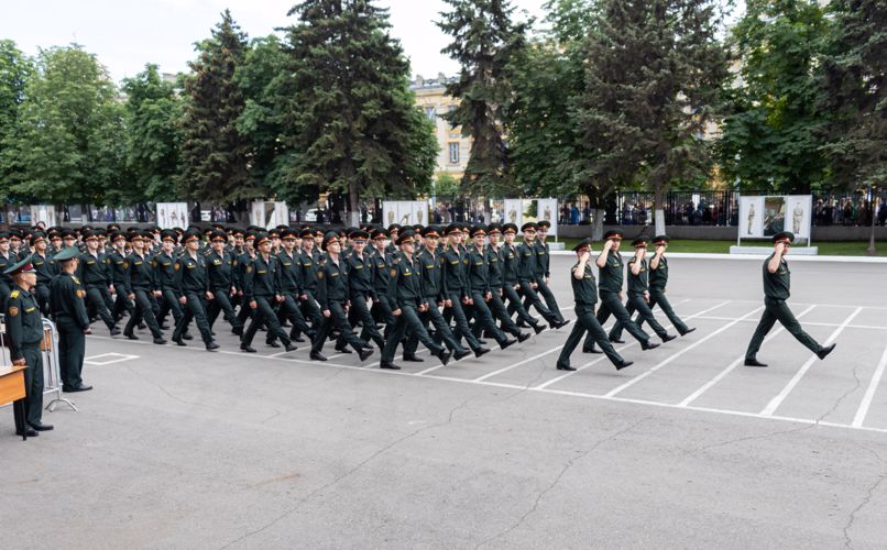 16 июня 2023 года в военном институте состоялась торжественная церемония вручения выпускникам офицерских погон