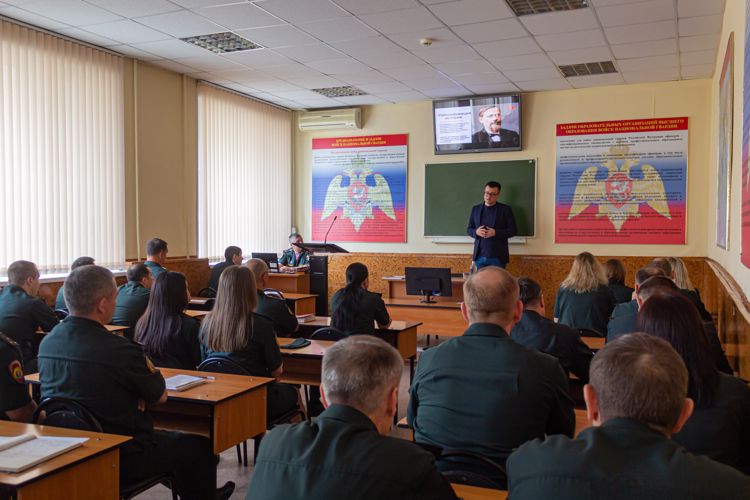 2 июня 2023 года в военном институте проведено военно-политическое информирование для постоянного состава
