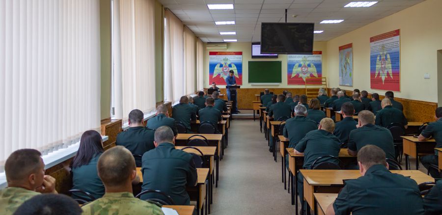 23 июня 2023 года в военном институте проведено военно-политическое информирование для постоянного состава