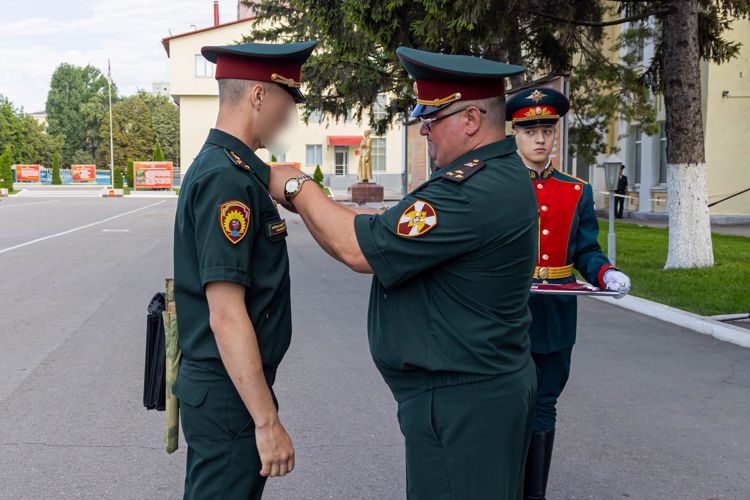 31 июля 2023 года военнослужащему военного института вручена государственная награда