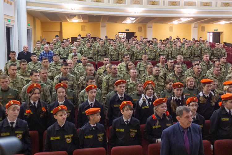 11 октября 2023 года в военном  институте ветеранская делегация Волгоградской области провела концерт