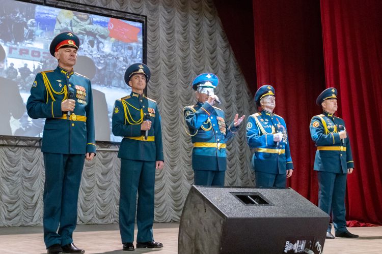 11 октября 2023 года в военном  институте ветеранская делегация Волгоградской области провела концерт