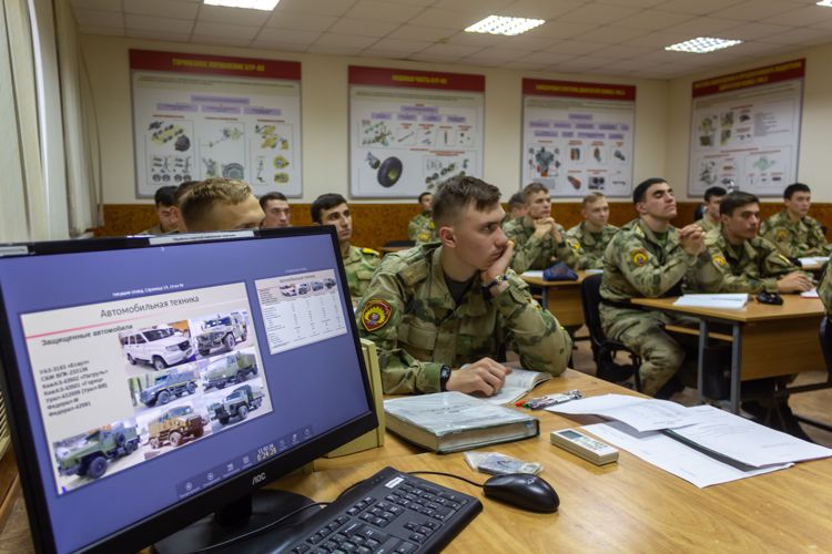 9 ноября 2023 офицер Приволжского округа Росгвардии провел лекцию