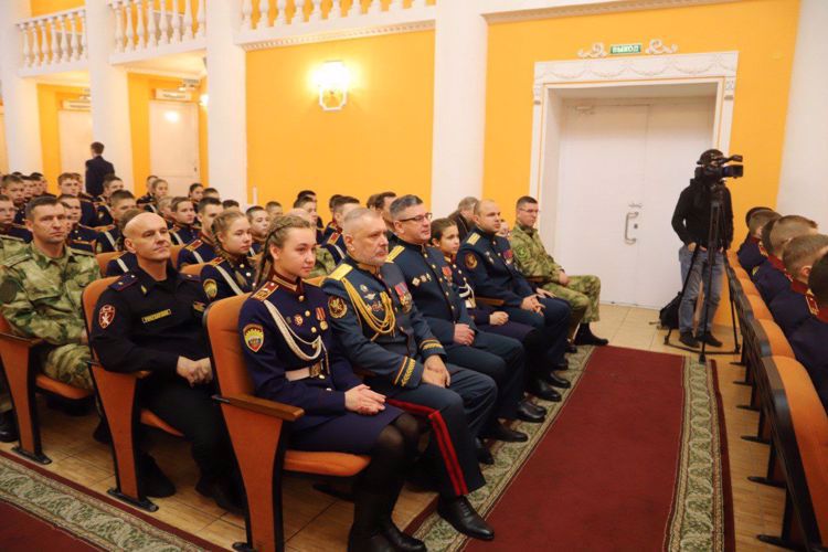 ГЕНЕРАЛ-ЛЕЙТЕНАНТ АЛЕКСЕЙ ВОРОБЬЕВ СОВЕРШИЛ РАБОЧУЮ ПОЕЗДКУ В УЧЕБНЫЕ ЗАВЕДЕНИЯ РОСГВАРДИИ
