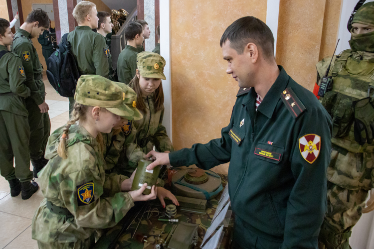 7 декабря 2023 года в военном институте прошел ежегодный городской форум «Юные патриоты»