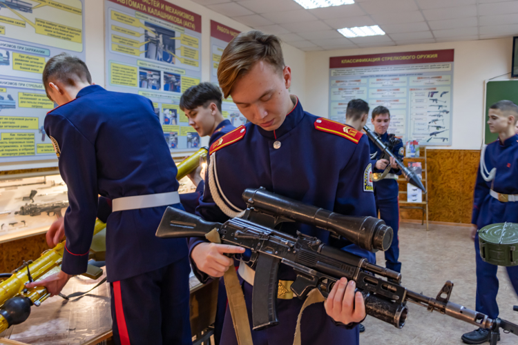 26 января 2024 года кадеты посетили военный институт