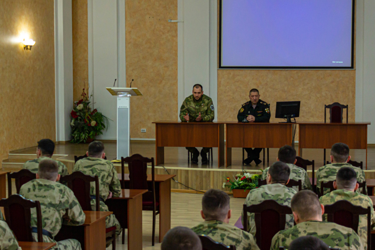 1 февраля 2024 года Герой России посетил военный институт