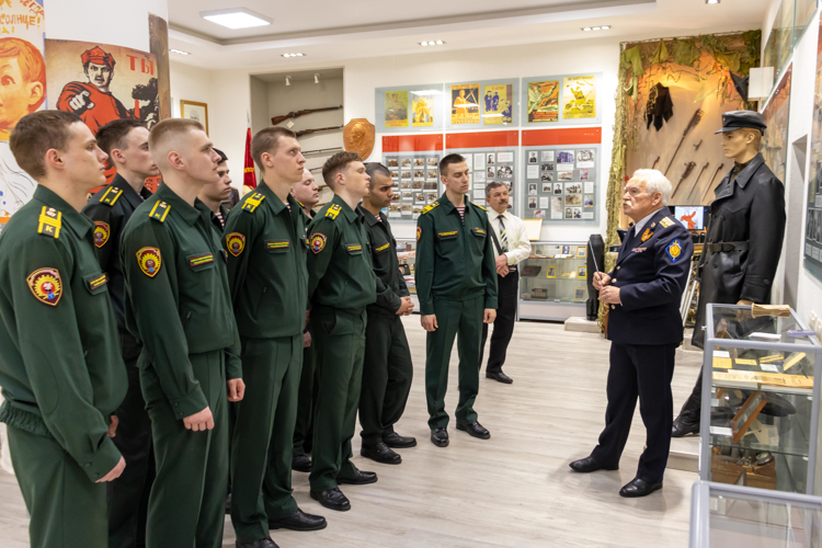 2 апреля 2024 года с курсантами военного института проведено занятие по теме: «На тайной государственной службе»