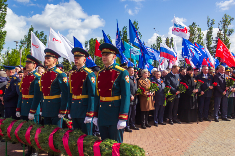 9 мая 2024 года военнослужащие военного института приняли участие в церемонии возложения цветов к Вечному огню в Парке Победы