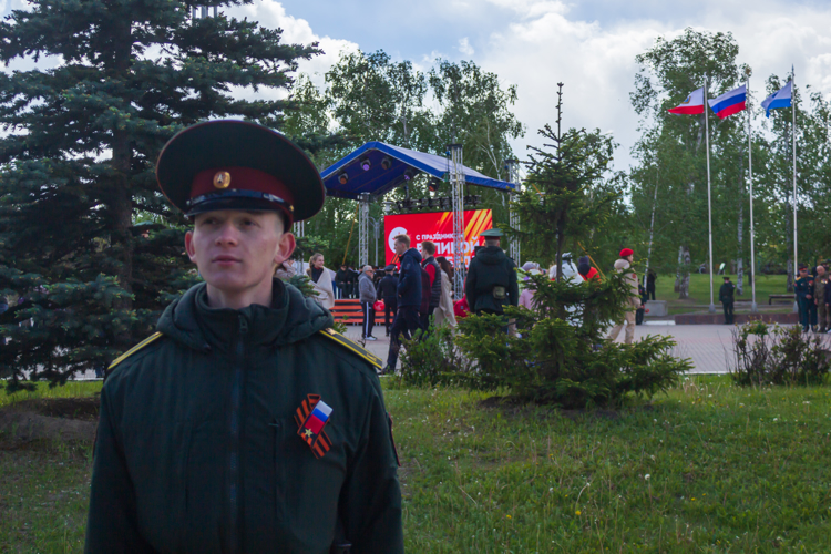 9 мая 2024 года военнослужащие военного института приняли участие в церемонии возложения цветов к Вечному огню в Парке Победы