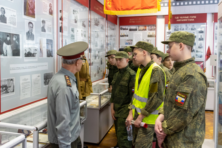21 мая 2024 года в военном институте проведен урок мужества