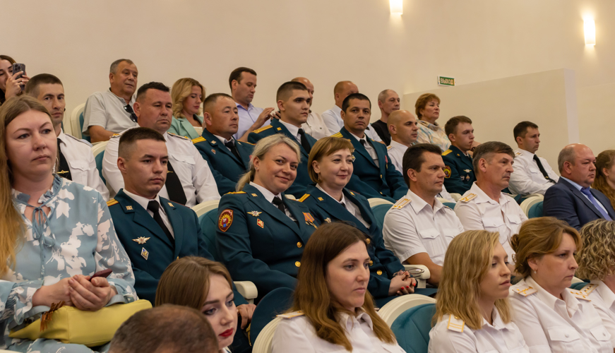 11 июня 2024 года личный состав военного института принял участие в торжественном мероприятии приуроченном Дню России