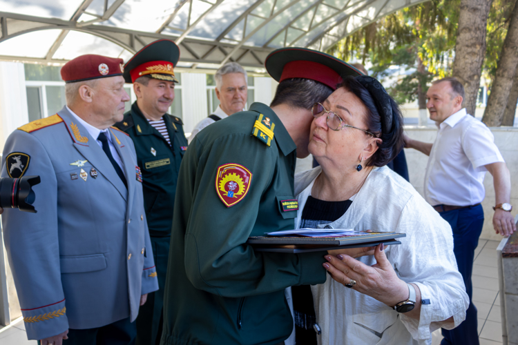 6 июля 2024 года в военном институте прошла церемония вручения стипендии имени Героя Российской Федерации генерал-полковника Анатолия Романова