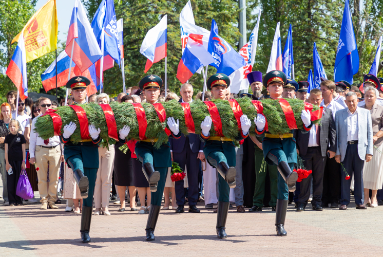 22 августа 2024 года военнослужащие военного института приняли участие в торжественном мероприятии, посвященном Дню Государственного флага Российской Федерации