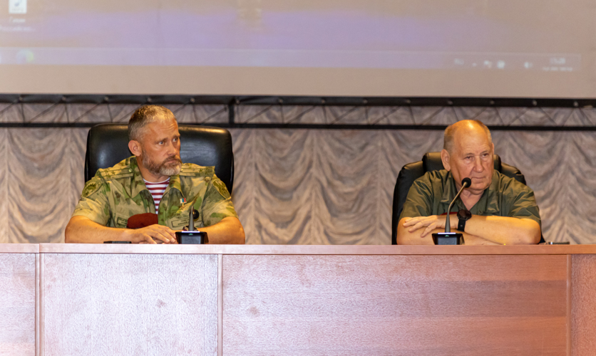 3 сентября 2024 года военный институт посетил Герой России полковник Сергей Лысюк 