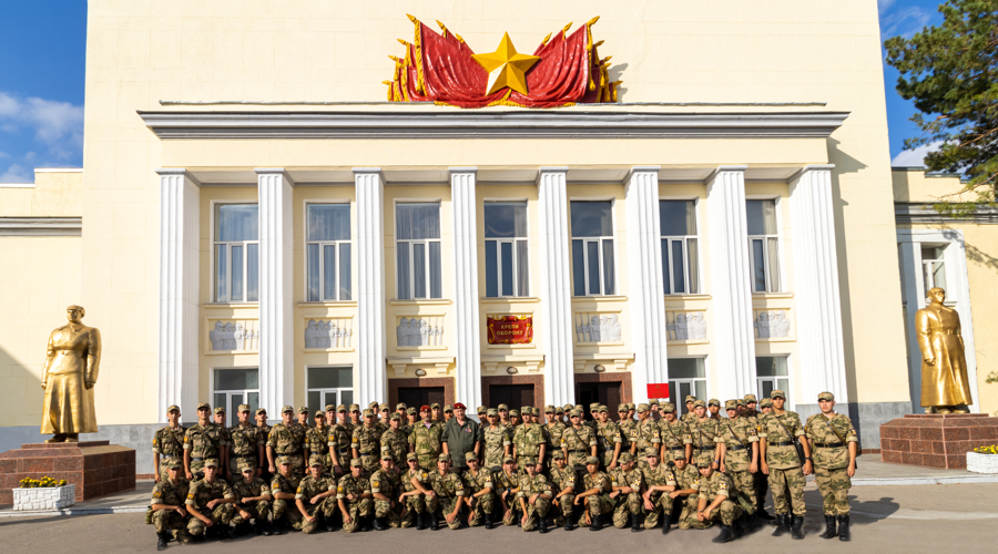 3 сентября 2024 года военный институт посетил Герой России полковник Сергей Лысюк 
