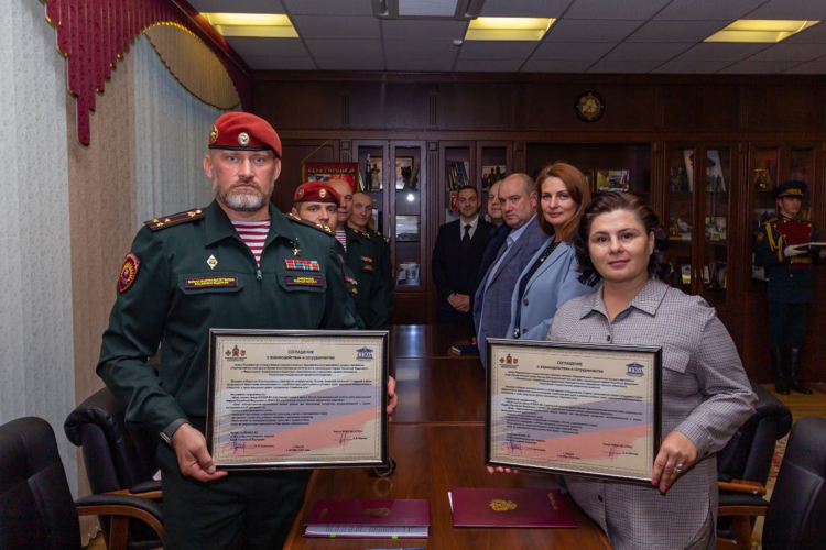 1 октября 2024 года военный институт и Саратовская государственная юридическая академия заключили соглашение о взаимодействии и сотрудничестве