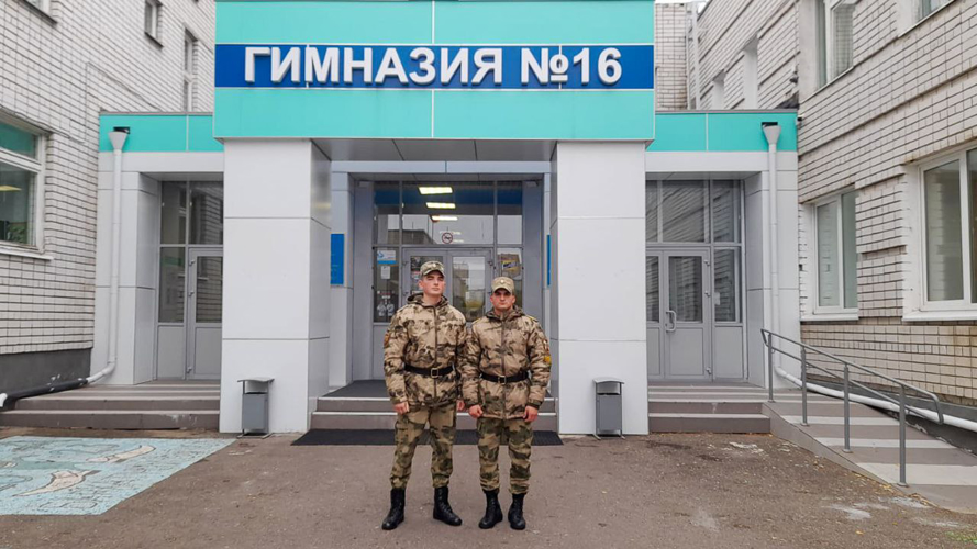 14 октября 2024 года военнослужащие военного института посетили образовательные организации города Казани