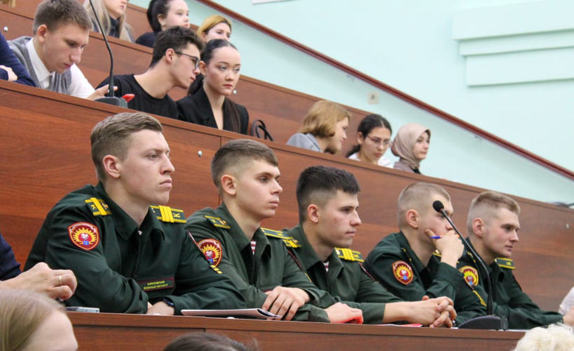 6 декабря 2024 года военнослужащие военного института приняли участие в международной научно-практической конференции