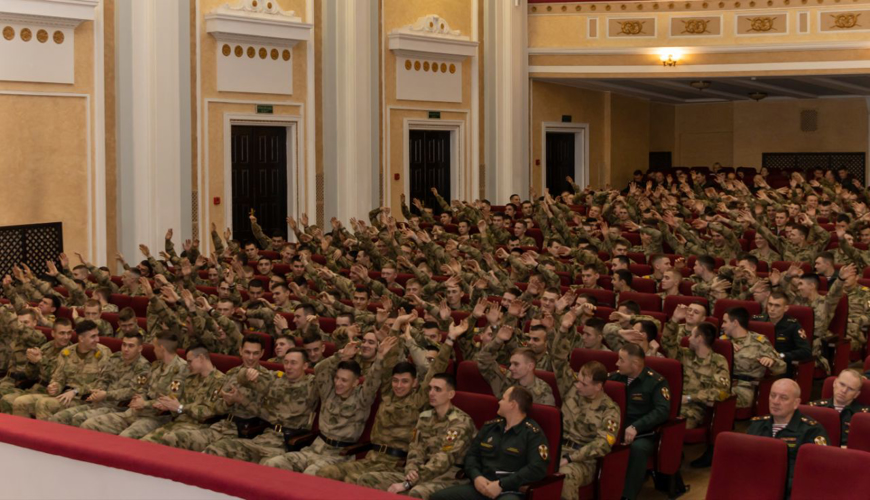 13 декабря 2024 года в военном институте состоялся концерт Александра Кирьянова
