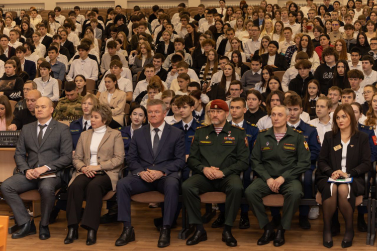 18 декабря 2024 года военный институт и администрация Энгельсского муниципального района заключили соглашение о взаимодействии и сотрудничестве
