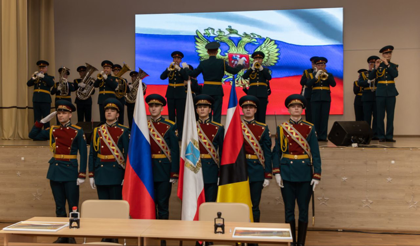 18 декабря 2024 года военный институт и администрация Энгельсского муниципального района заключили соглашение о взаимодействии и сотрудничестве