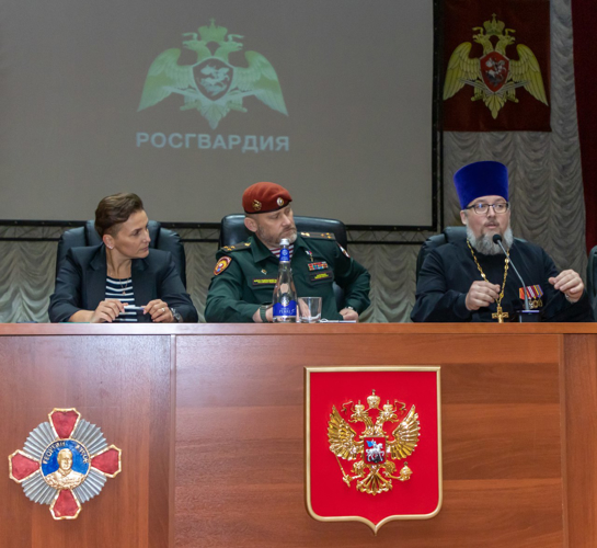 15 января 2025 года военный институт посетили  директор АНО «Победоносец» и Иерей Роман  Богдасаров