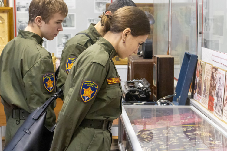 20 января 2025 года военный институт посетили участники общественного движения «Гвардейская смена»