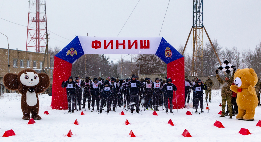 23 февраля 2025 года в военном институте проведены лыжные соревнования в честь Дня защитника Отечества