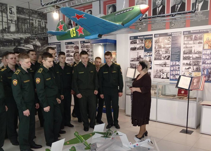 23 марта 2025 года военнослужащие военного института посетили Музей истории Саратовского авиационного завода