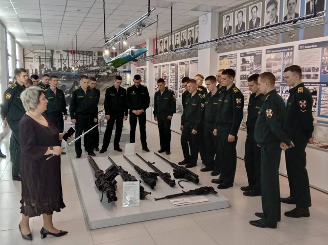 23 марта 2025 года военнослужащие военного института посетили Музей истории Саратовского авиационного завода