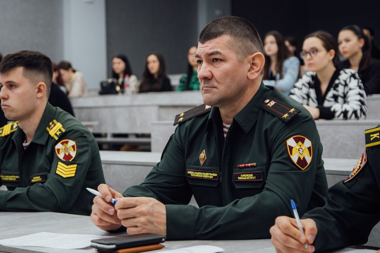 27 февраля 2025 года военнослужащие военного института приняли участие в ежегодной Межвузовской научно-практической конференции