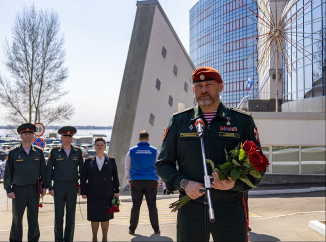 16 апреля 2025 года военнослужащие военного института приняли участие в Саратовском молодежном юридическом форуме