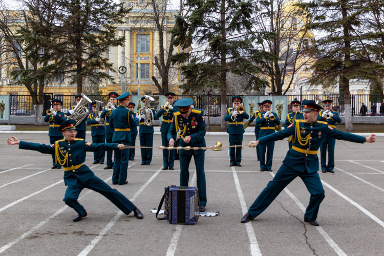 27 марта 2025 года в военном институте проведены торжественные мероприятия, посвященные Дню войск национальной гвардии  Российской Федерации