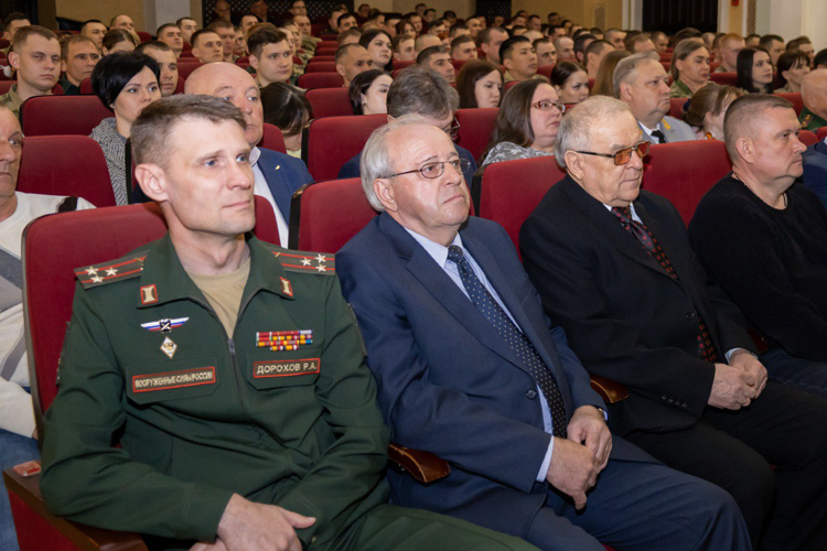 27 марта 2025 года в военном институте проведены торжественные мероприятия, посвященные Дню войск национальной гвардии  Российской Федерации