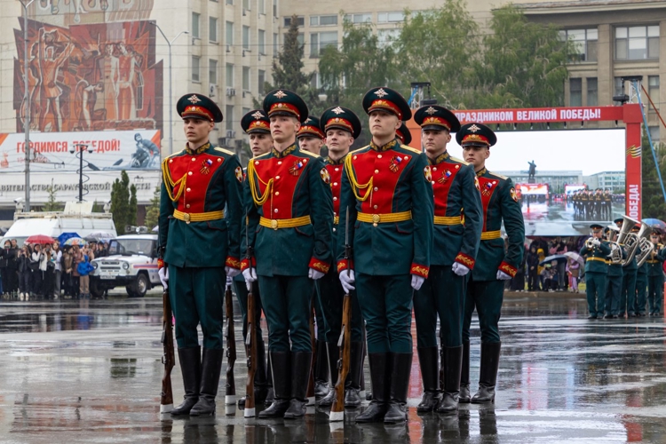 8 мая 2025 года личный состав военного института приняли участие в торжественном параде