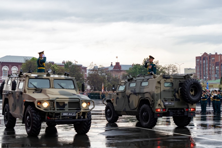 8 мая 2025 года личный состав военного института приняли участие в торжественном параде