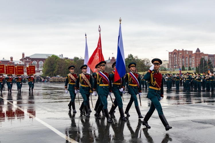 8 мая 2025 года личный состав военного института приняли участие в торжественном параде