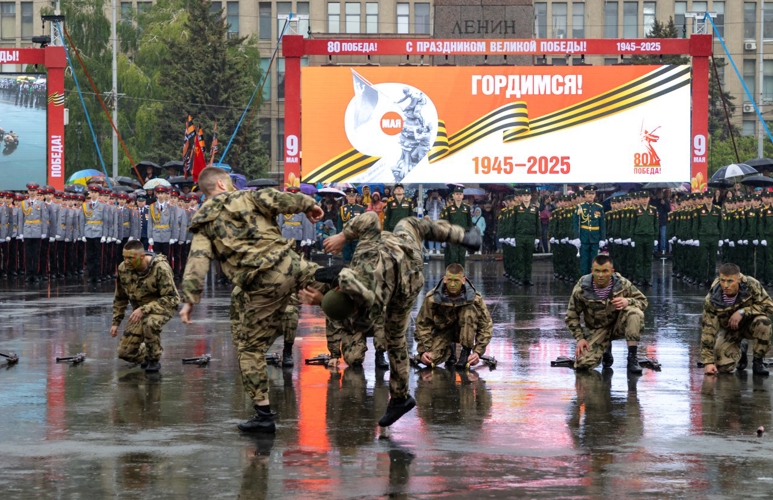 8 мая 2025 года личный состав военного института приняли участие в торжественном параде