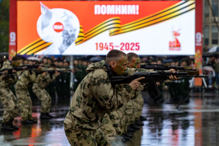8 мая 2025 года личный состав военного института приняли участие в торжественном параде